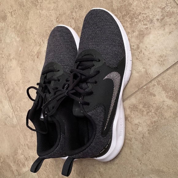 Nike Shoes - Nike flex runner